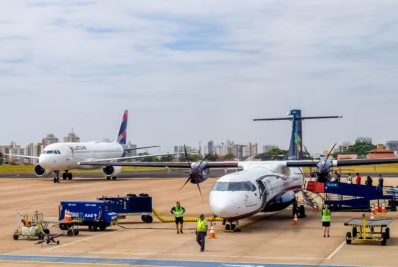Homem morre após cair da escada de desembarque de avião em São José do Rio Preto