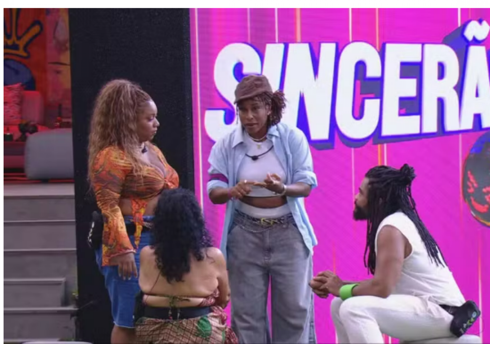 Diogo Almeida e Vilma discutem com Camilla e Thamiris - Reprodução de vídeo