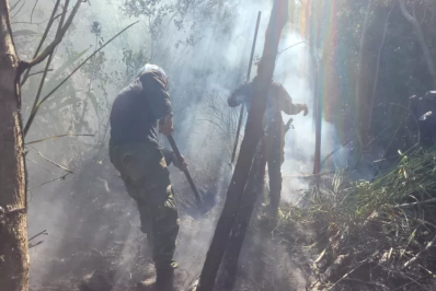 Dois incêndios atingiram Arraial do Cabo nesta segunda-feira (20)