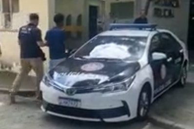 Homem é detido por extorquir turistas no Corcovado