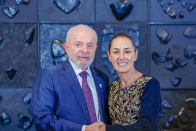 Lula e presidente do México discutem relações com novo governo dos EUA e fortalecem laços bilaterais 