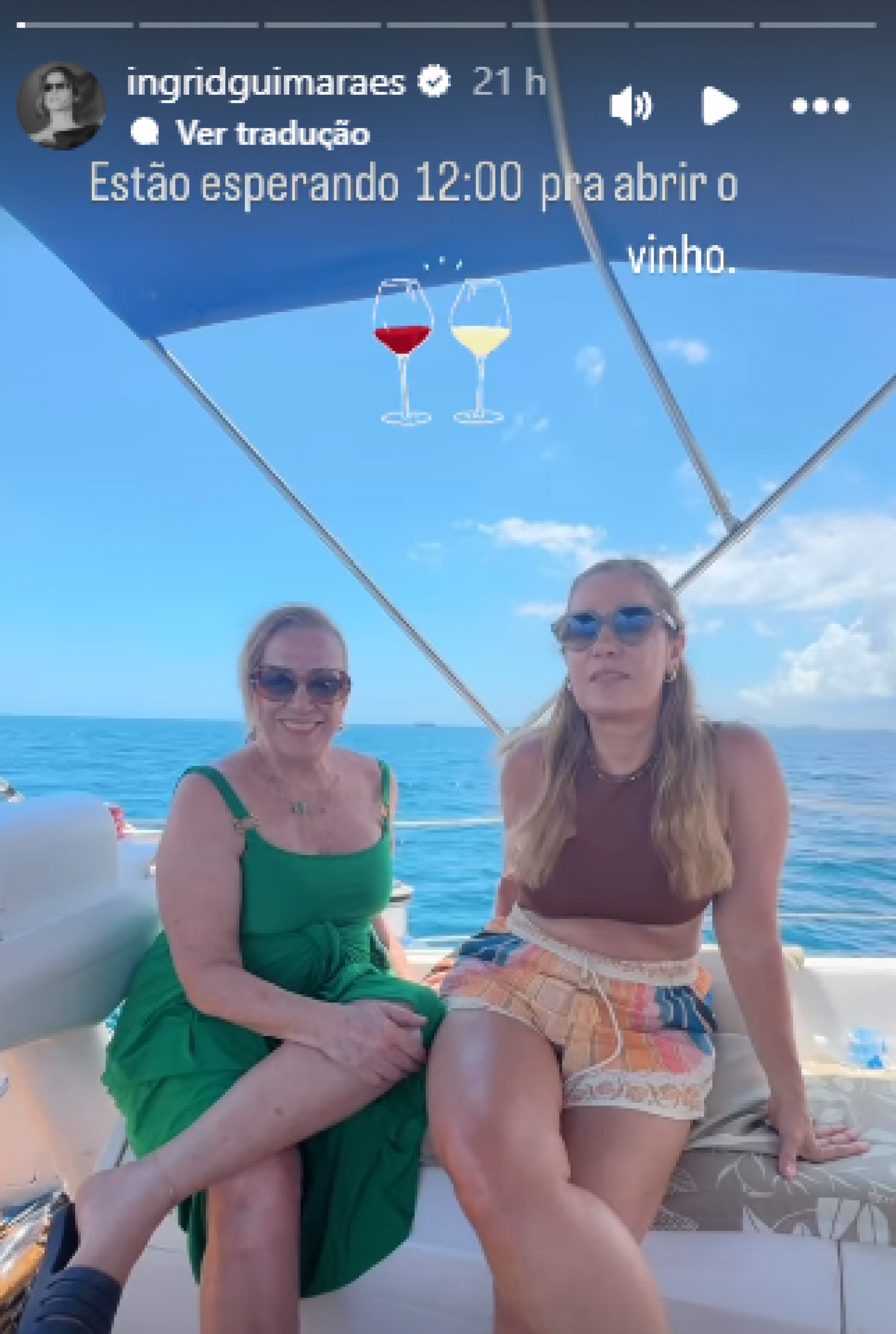 Ingrid Guimarães curte passeio de barco com familiares e amigos - Reprodução de vídeo / Instagram