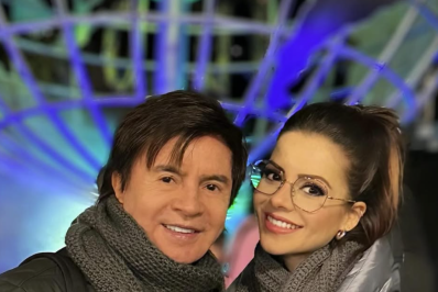 Sandy faz 42 anos e ganha homenagem emocionante de Xororó