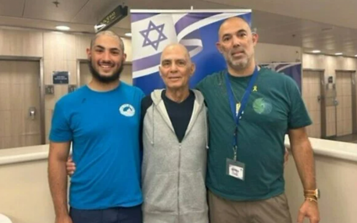 Na tradição judaica, não se barbear ou cortar o cabelo é sinal de luto, prática que Yair adotou durante cativeiro do pai