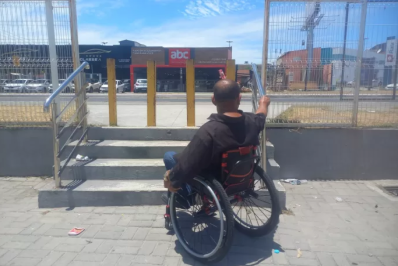 Supermercado em Cabo Frio é notificado por falta de acessibilidade para cadeirantes