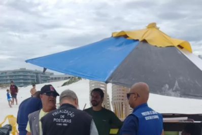Cabo Frio realiza ação de ordenamento na Praia das Dunas