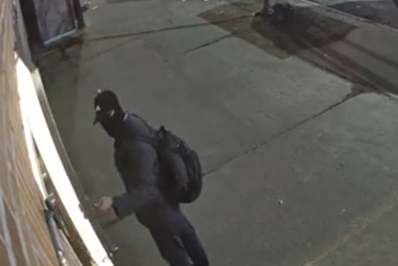 Homem rouba R$ 87 mil de caixas de doação em sinagoga nos EUA