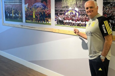 Ex-chefe e scout do Flamengo é realocado para a base após chegada de ucraniano