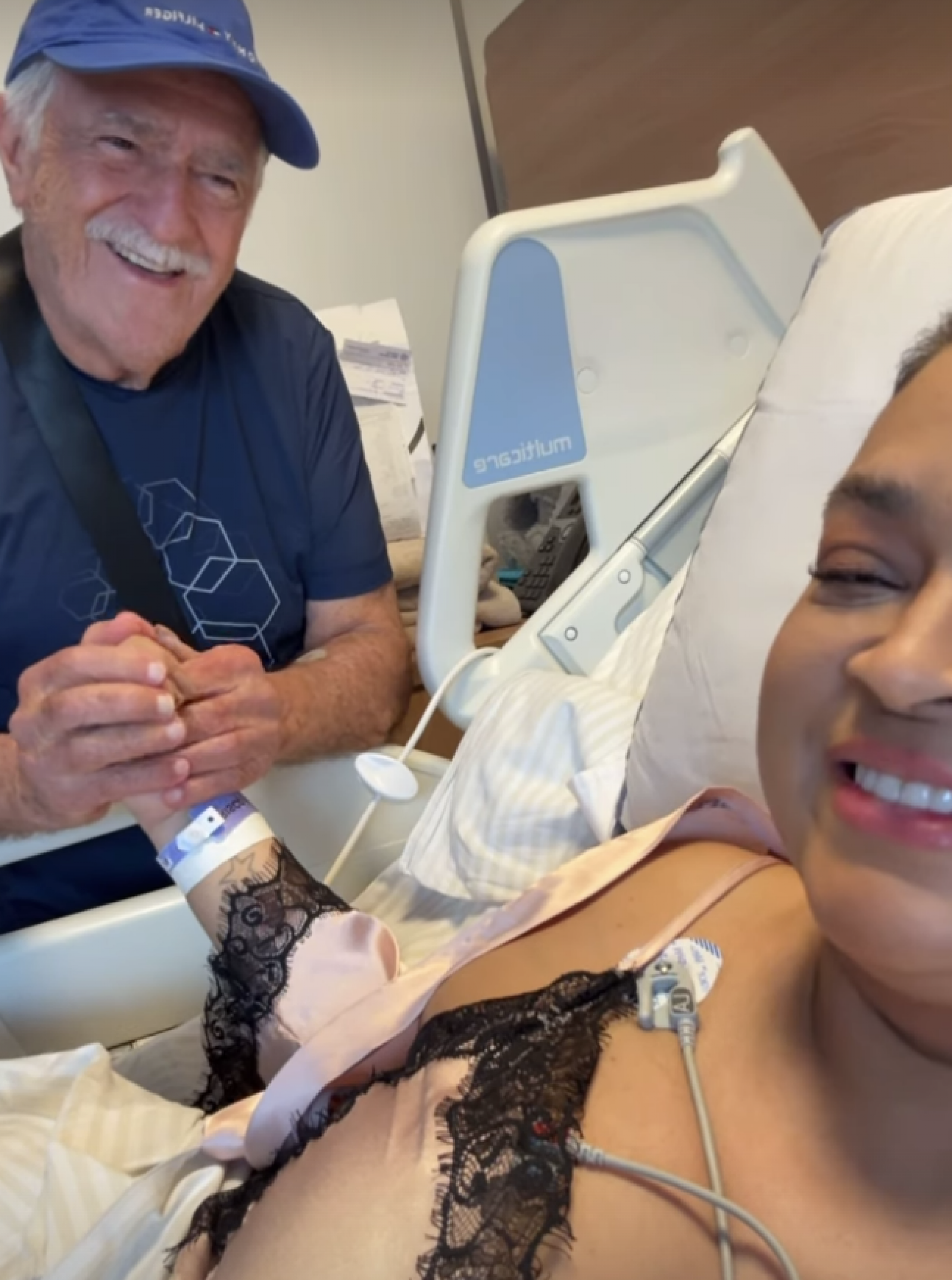 Preta Gil é surpreendida no hospital com visita de Ary Fontoura - Reprodução Instagram