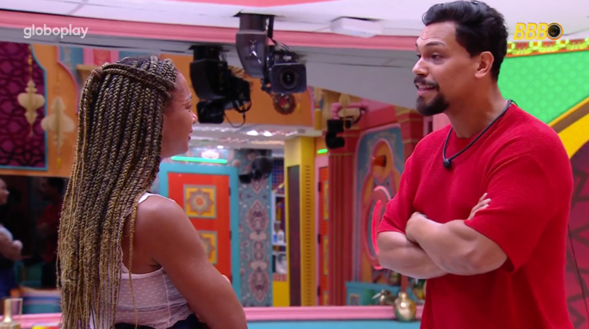 Emoção e Conflito: Aline chora após desentendimento com Vinícius no BBB 25 - TV Globo