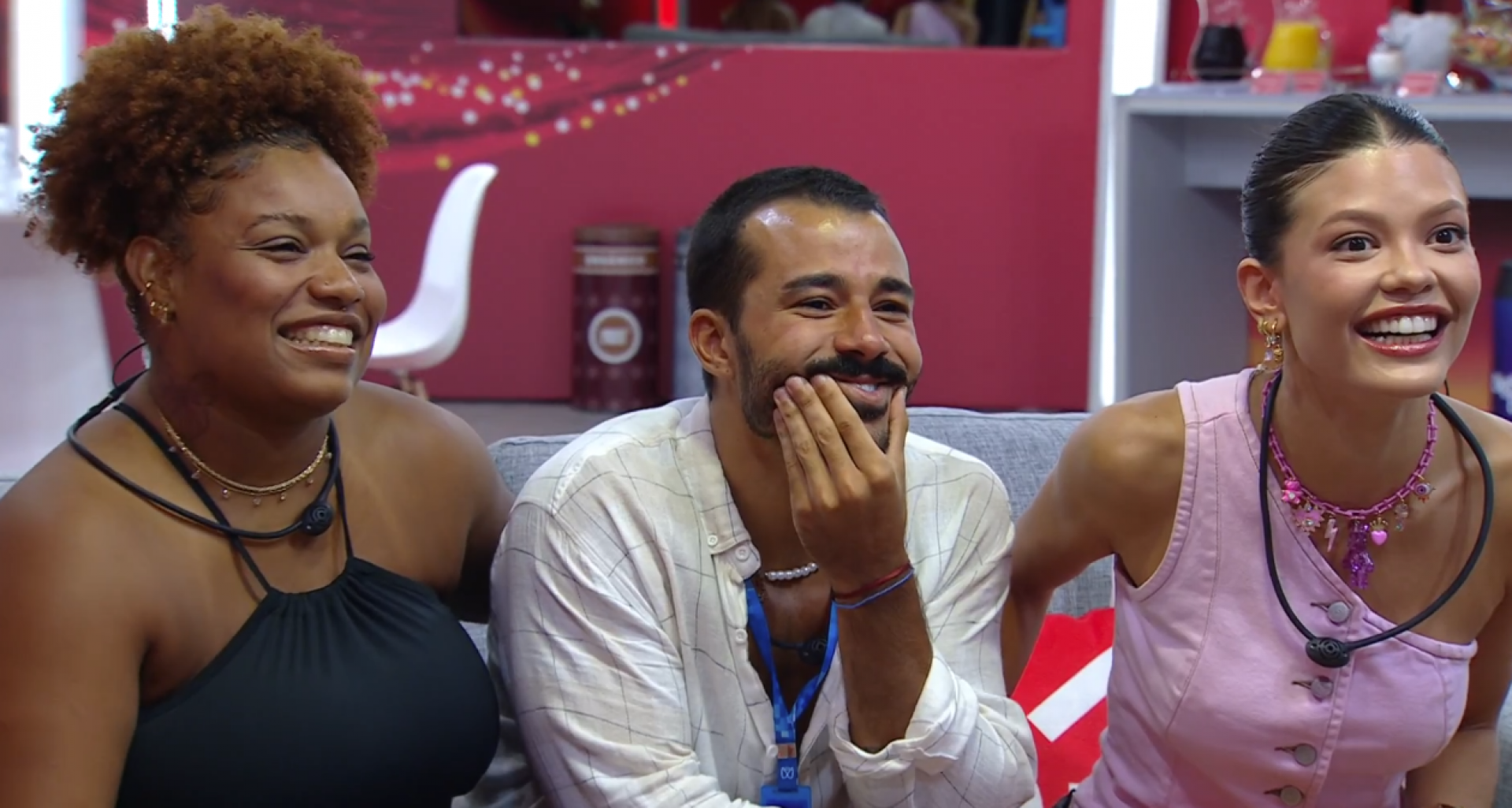 Mateus chora ao receber presente do Anjo com mensagem de sua família - TV Globo