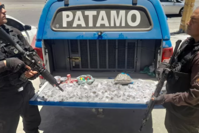 Polícia encontra esconderijo do tráfico e apreende grande carga de drogas em Arraial