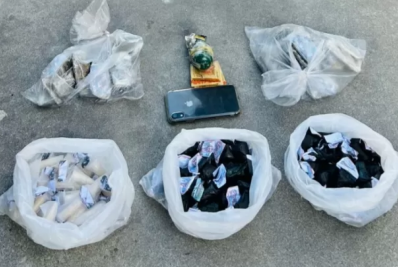 Dupla é presa por tráfico de drogas e posse de granada em Cabo Frio