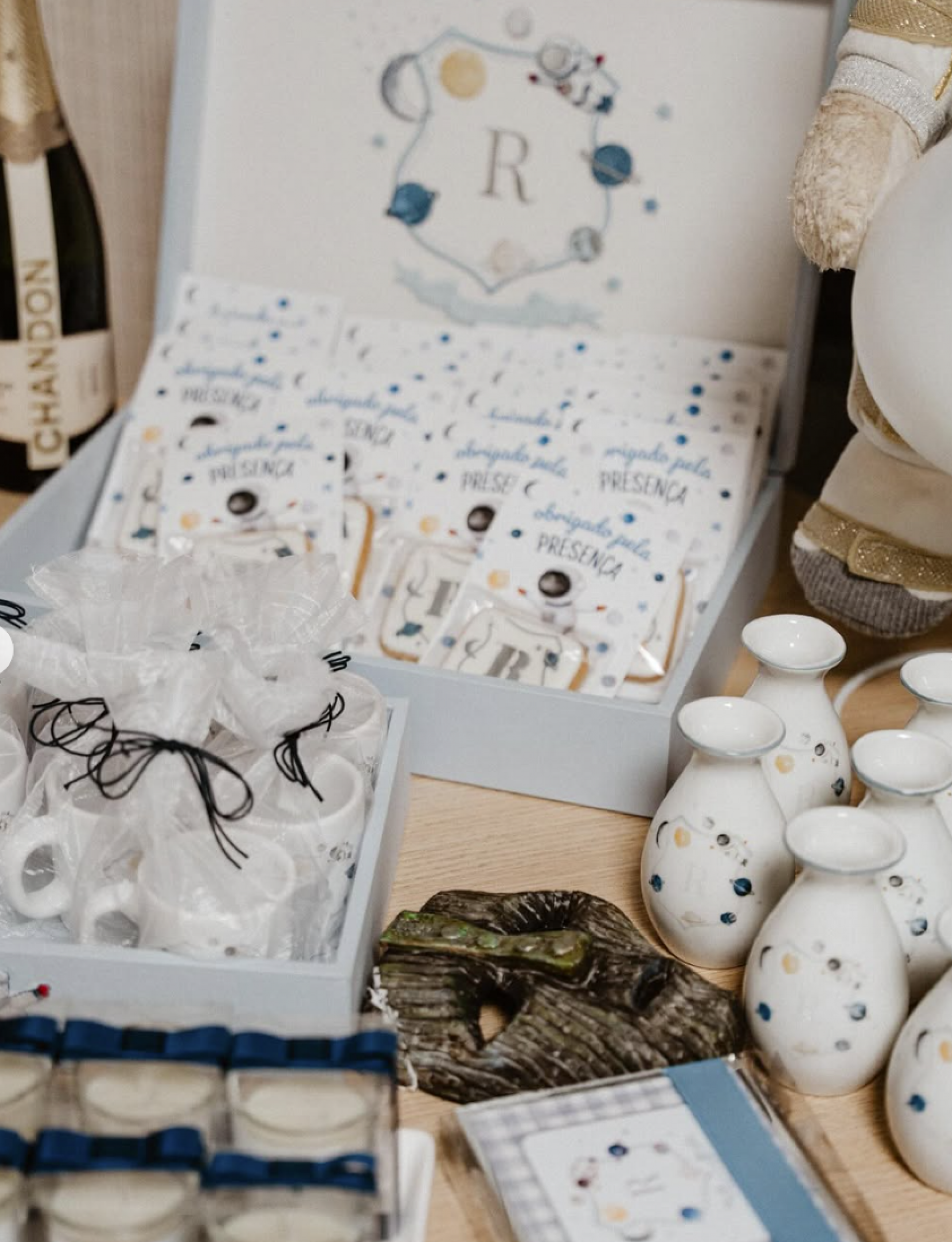 Lembrancinhas da maternidade para a chegada do primeiro filho de MC Daniel e Lorena Maria - reprodução Instagram