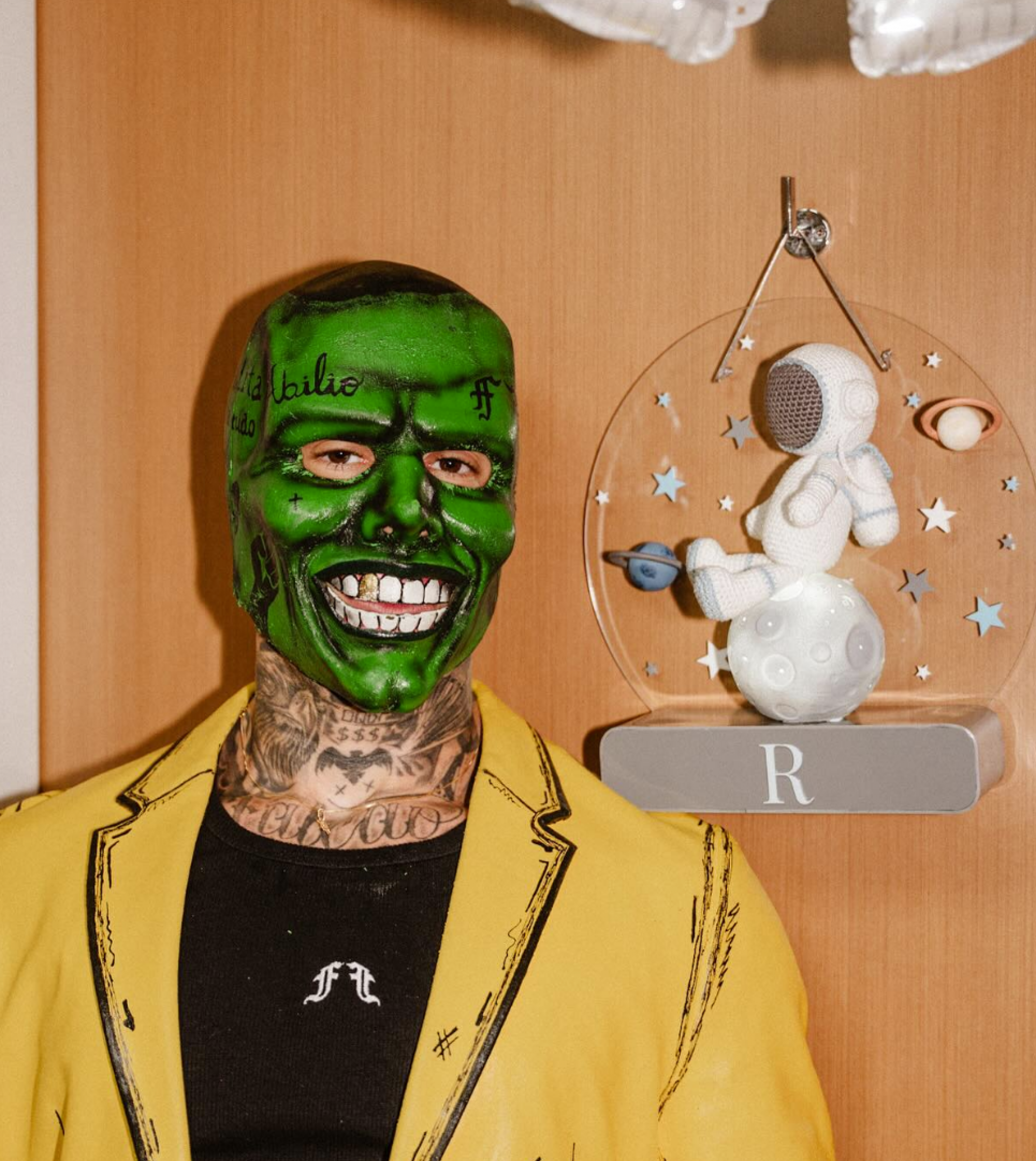 MC Daniel chega fantasiado na maternidade - reprodução Instagram