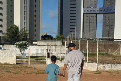 Jogador do Fortaleza denuncia racismo sofrido por filho em escola