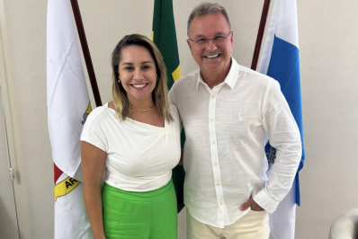 Prefeita Daniela Soares se reúne com prefeito de Rio Bonito, Marcos Abrahão, para discutir ações de desenvolvimento para os municípios