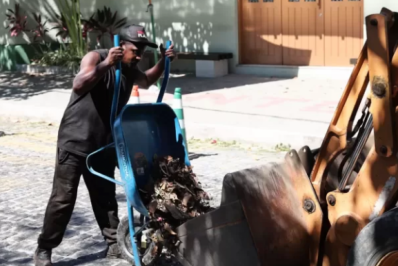 Cabo Frio retira toneladas de resíduos de bueiros e prepara obra para evitar alagamentos