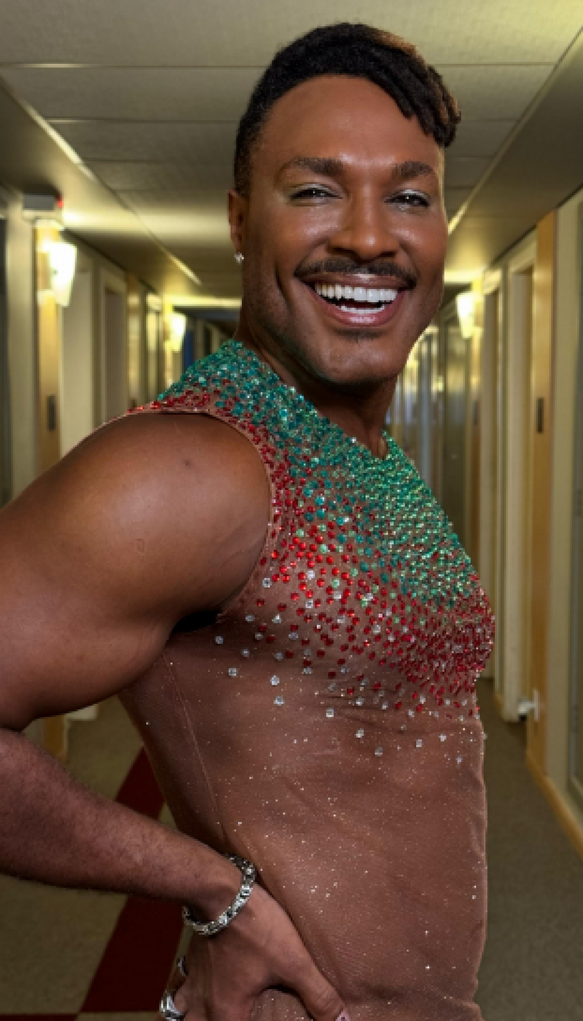 Fred Nic&aacute;cio desfila em tr&ecirc;s escolas de samba - Rhay Salina / H&eacute;lio L&oacute;ro