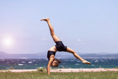 Araruama oferece ginástica natural gratuita no Calçadão Cultural de Praia Seca 