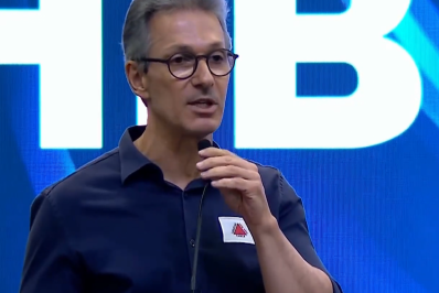 'Zema não lembra há quanto tempo a economia não crescia 3%', diz Lula