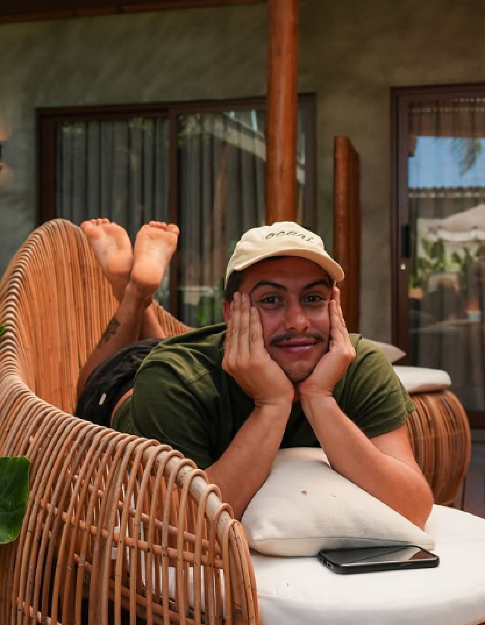 Francisco Vitti diverte ao compartilhar mensagens inusitadas que recebe: 'Esculhambado na web' - Reprodução / Instagram