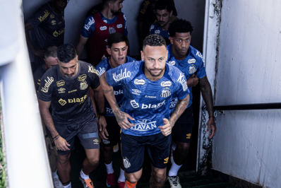 Perto de apresentação à Seleção, Neymar passa por exame após desconforto muscular