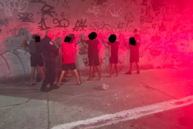 Adolescentes encapuzados são abordados após divulgação de imagens de câmeras de segurança em Cabo Frio