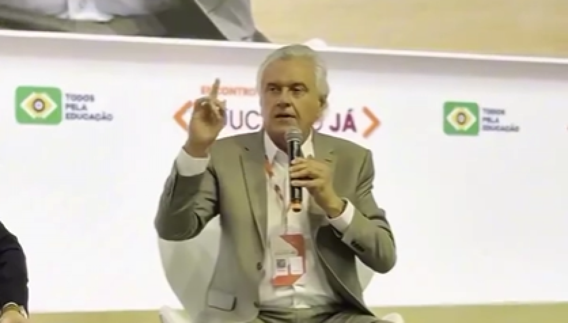 Após ser criticado por acordo sobre terras raras com EUA, Caiado diz que Lula 'vende o Brasil'