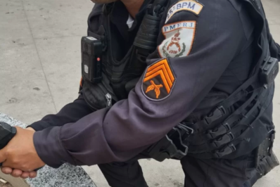 ‘Vapor’ do tráfico é preso com ilícitos em Cabo Frio