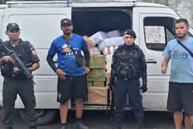 PM recupera carga roubada de alimentos e bebidas em Belford Roxo