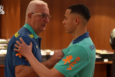 Jogadores se apresentam à seleção brasileira para jogos das Eliminatórias