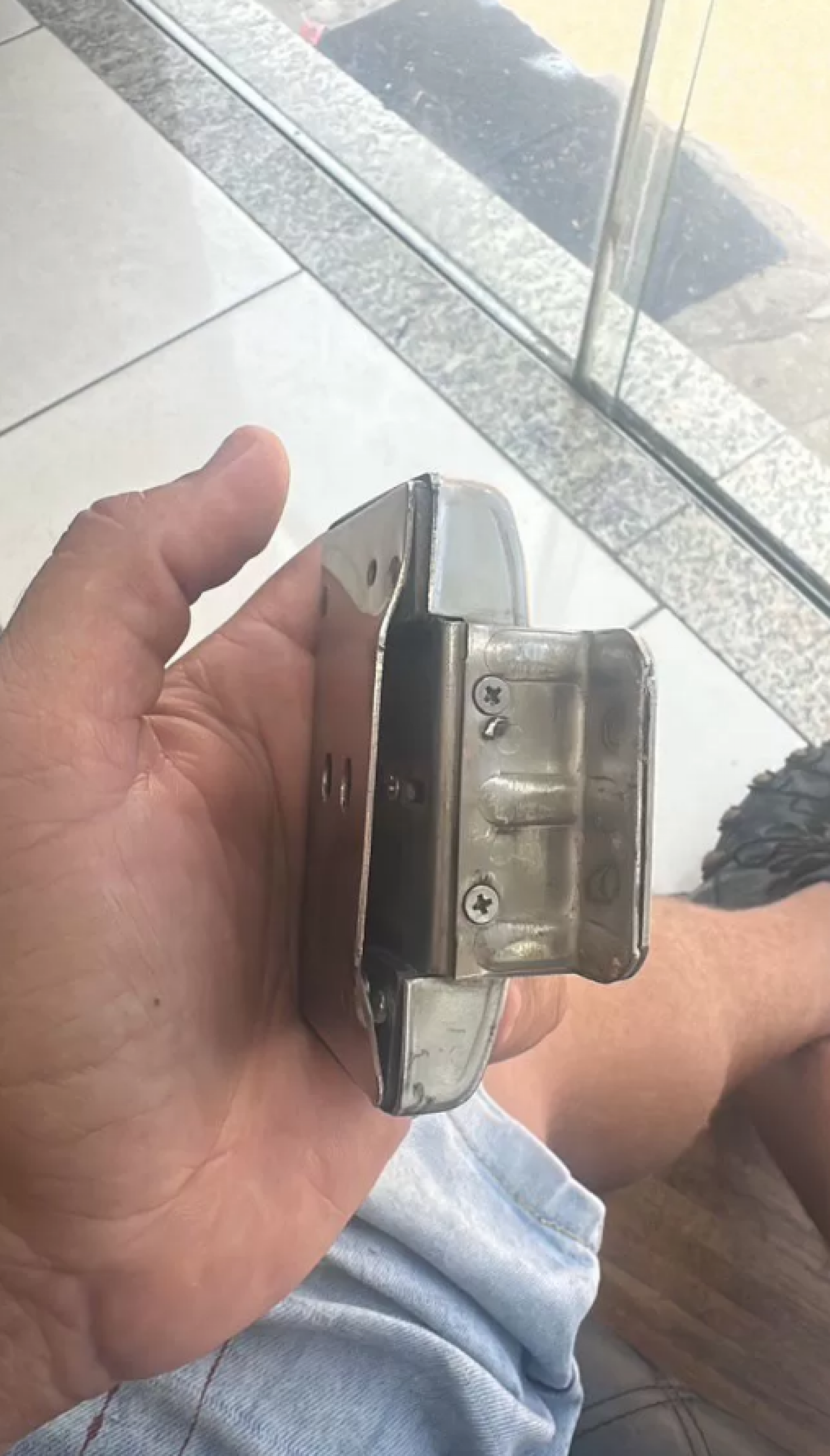 Estabelecimento é invadido 