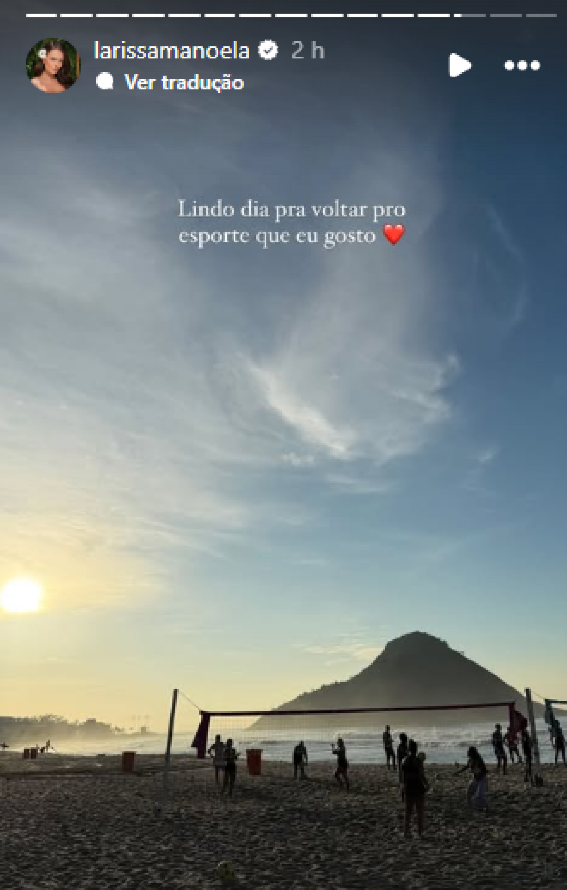 Ao treinar futev&ocirc;lei, Larissa Manoela admira vista: 'Lindo dia' - Reprodu&ccedil;&atilde;o / Instagram