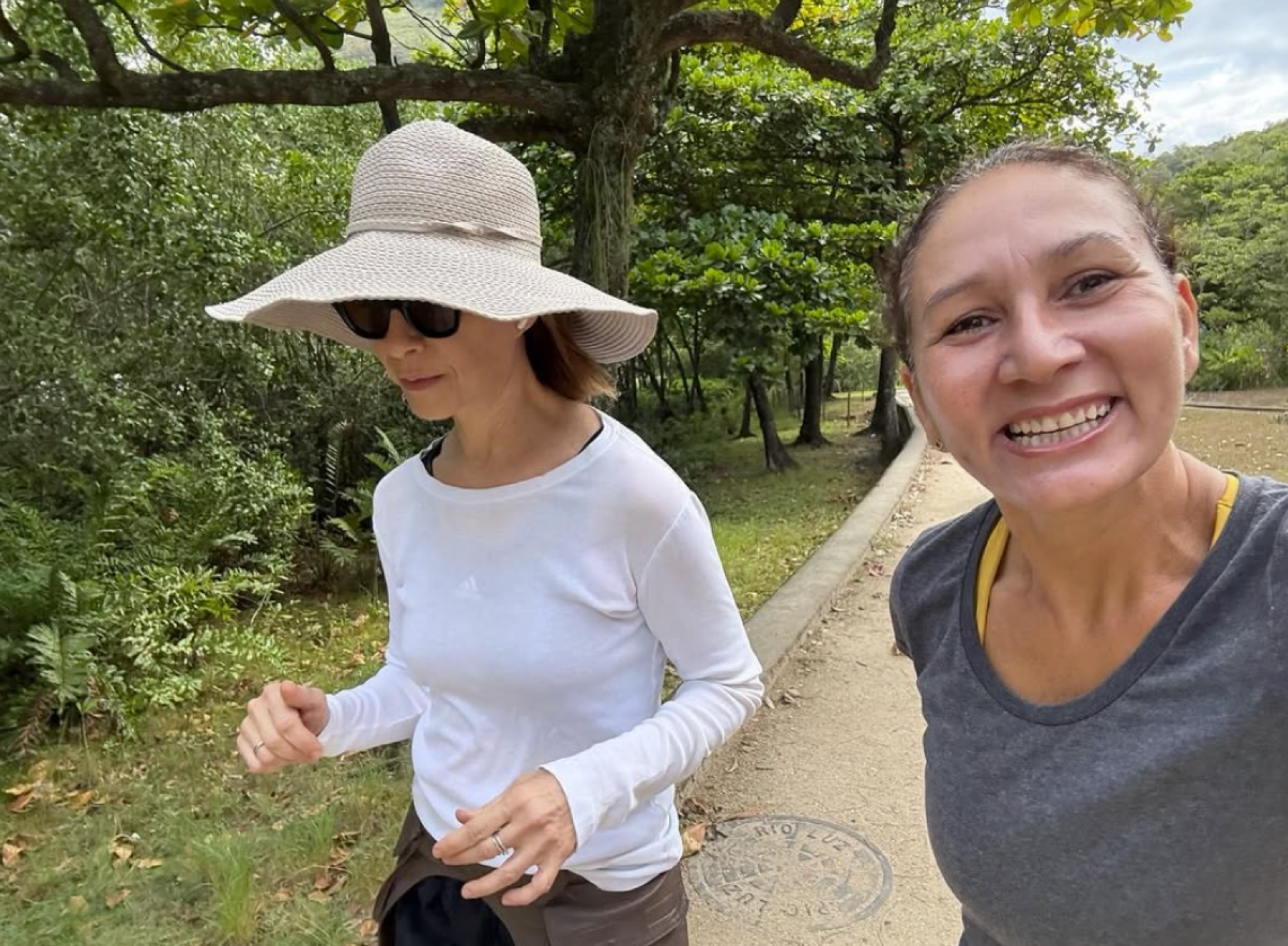 Fã critica postura de Fernanda Torres durante corrida na Lagoa e gera debate online - reprodução Instagram