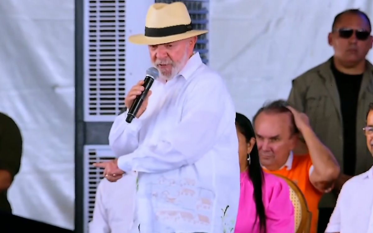 Lula cobrou que os gestores locais deem andamento às intervenções para que a água chegue à população