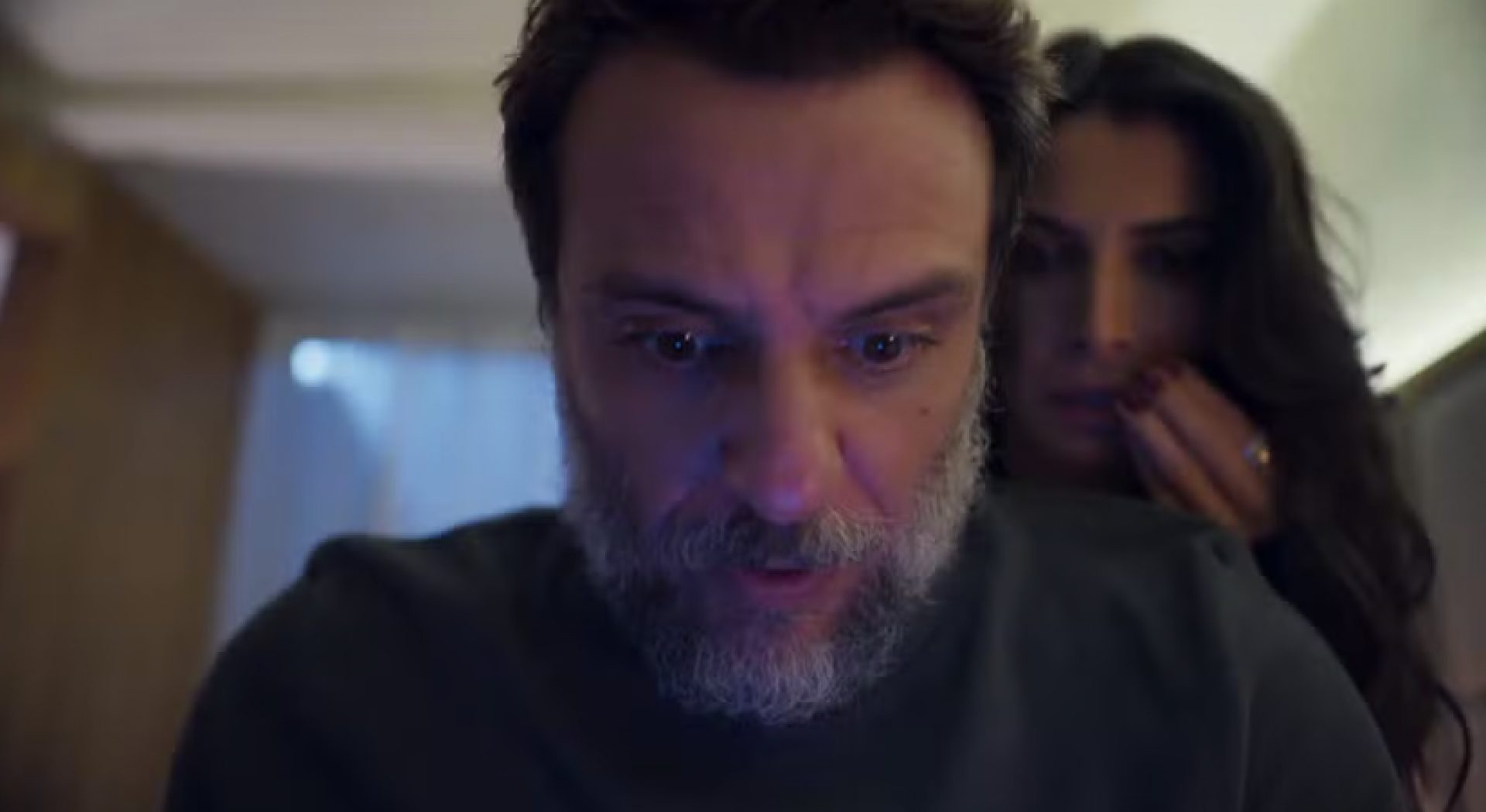 Molina descobre que foi desmascarado - TV Globo