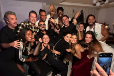 Elenco de 'Beleza Fatal' se reúne para assistir ao último capítulo da novela