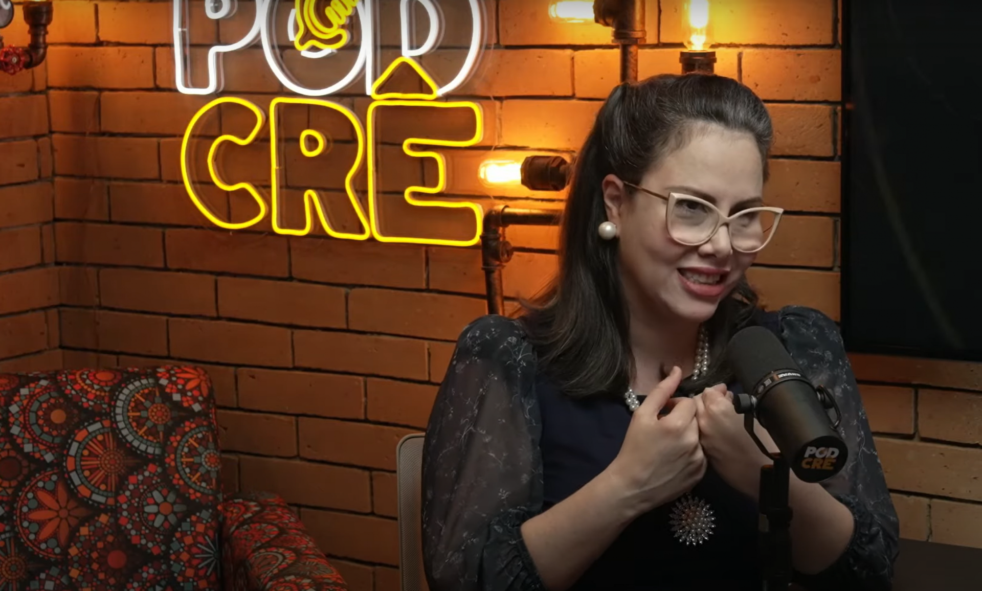 Sarah Sheeva defende celibato e critica influência da pornografia na juventude - reprodução Youtube