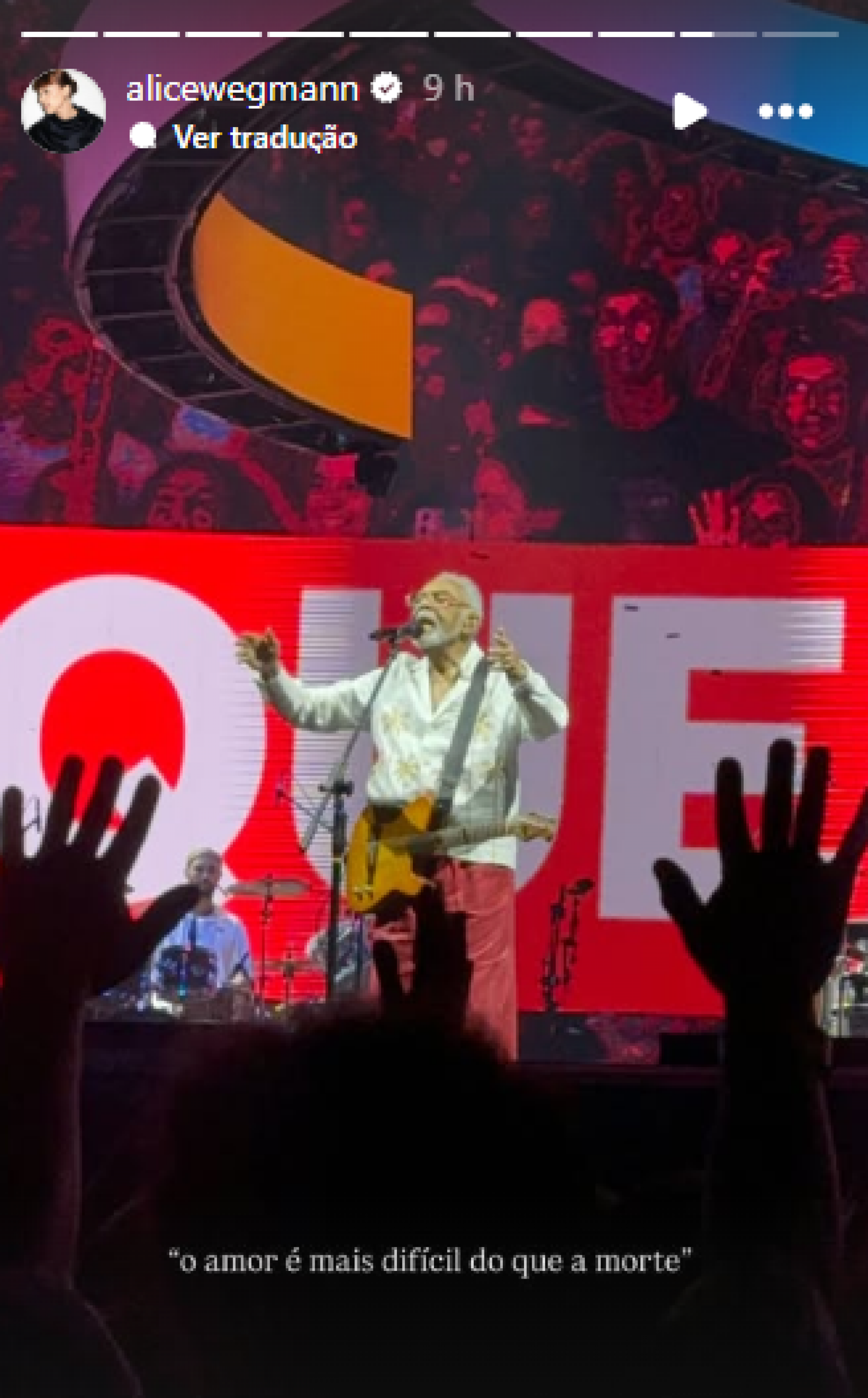 Alice Wegmann prestigia turnê de despedida de Gilberto Gil, neste domingo (30) - Reprodução de vídeo / Instagram