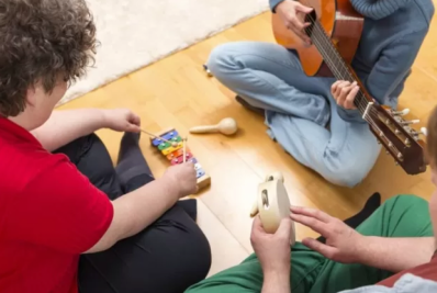 Búzios lança projeto de musicoterapia para pais e filhos