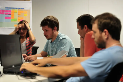 Construindo o futuro: a importância do investimento em CT&I