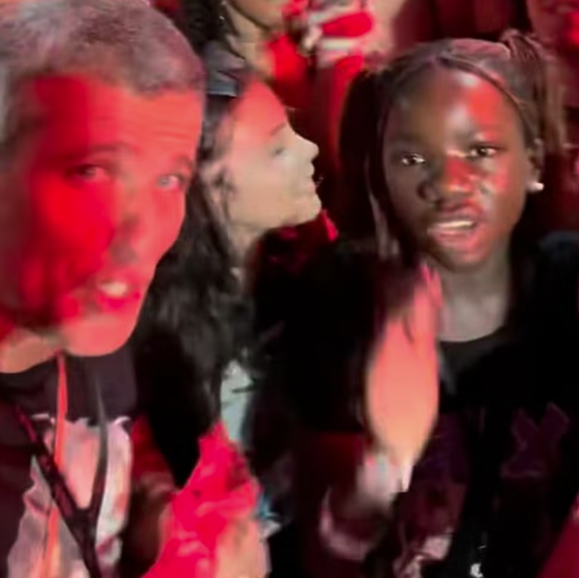 Giovanna Ewbank e Bruno Gagliasso curtem apresentação de k-pop com Titi - reprodução Instagram