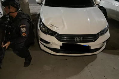 Dupla é presa por receptação de veículo adulterado em Cabo Frio