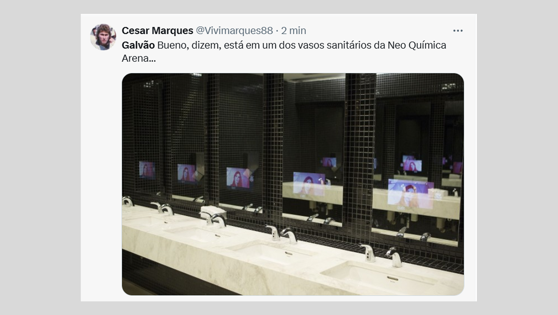 Comentários de torcedores e internautas sobre a ausência de Galvão Bueno na narração dos primeiros 15 minutos de Corinthians x Vasco, no Prime Video - Reprodução de rede social / X