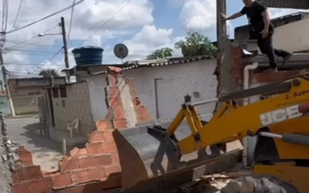 Barricadas foram retiradas da Comunidade do Castelar