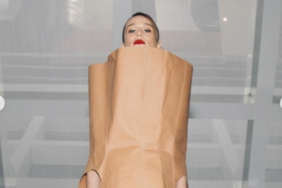 Mariana Ximenes viraliza com look inusitado 