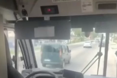 Motorista deixa ônibus e passageiros trancados em frente à UPA de Cabo Frio