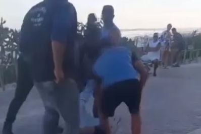 Servidora é agredida por ambulante irregular na Praia do Forte, em Cabo Frio