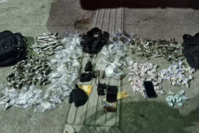 Dois homens são presos por tráfico de drogas no bairro Manoel Corrêa, em Cabo Frio